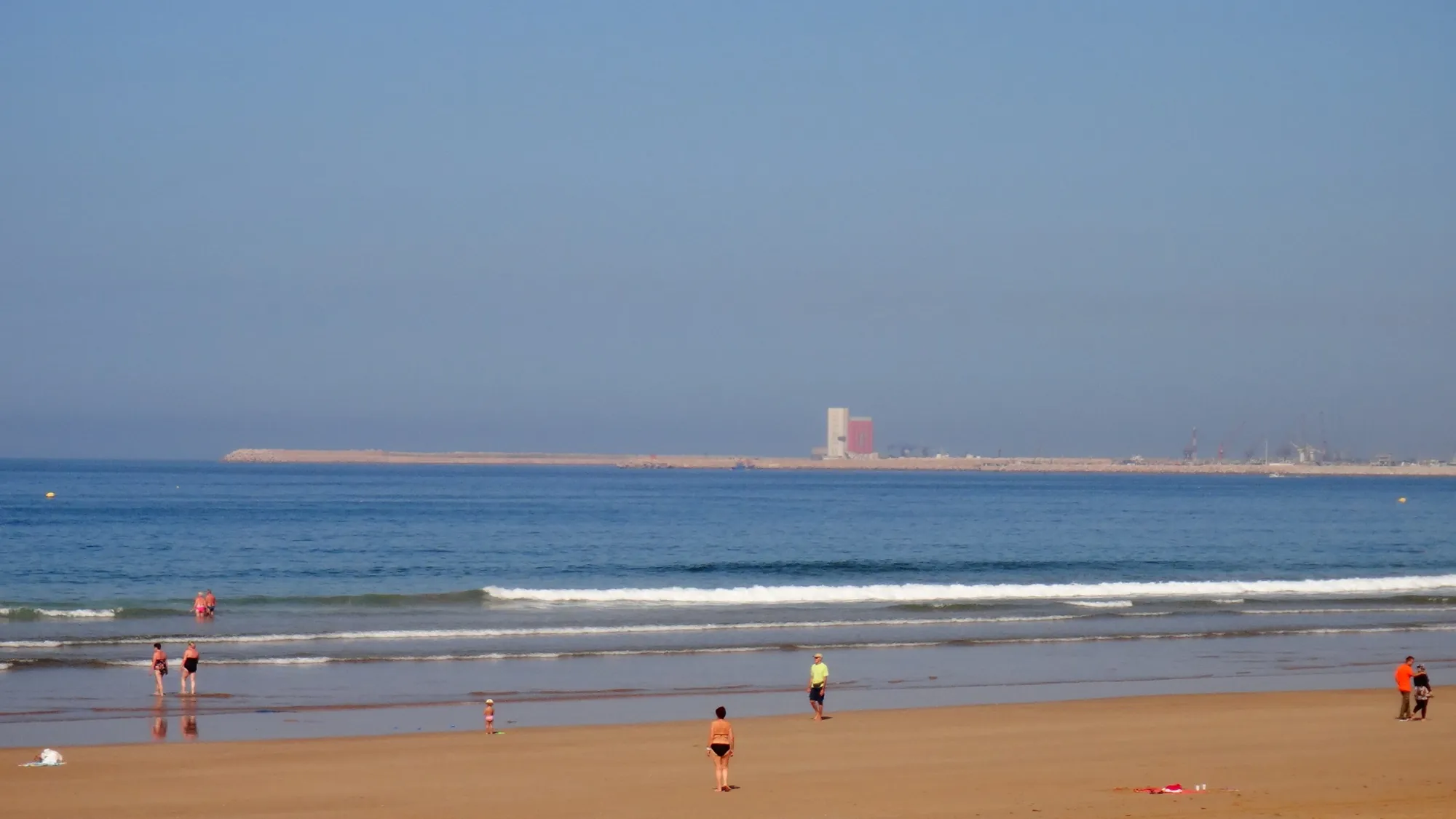 Baie et plage d'Agadir, cadre littoral pour une construction neuve de villa ou maison dans le Souss, DARNÉO